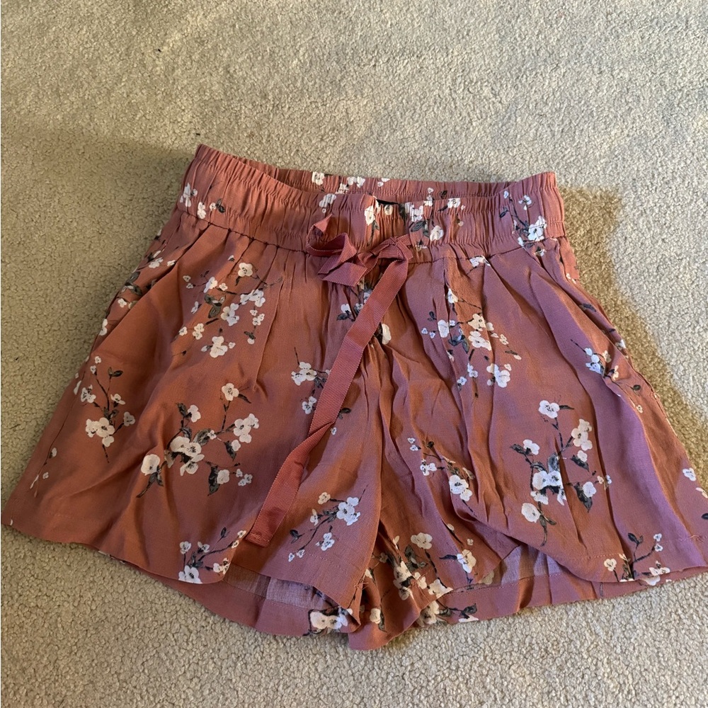 Shorts - Picture 2 of 2